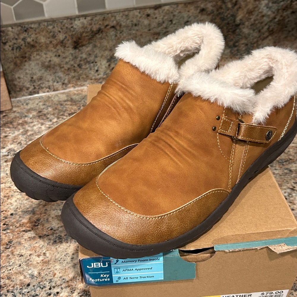 New JBU Heather Women’s 11 Slip On Tan Shoe Booties w/soft Faux Fur Lining - Picture 5 of 11